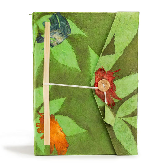 Blomstret grøn lokta notesbog | 21 x 15 cm